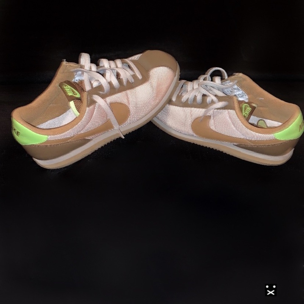 Rare Nike Cortez “Lucky 13” Sz 10